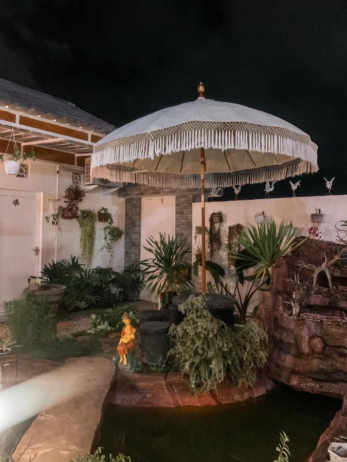 Tropical Paradiso Homestay Баньювангі Екстер'єр фото