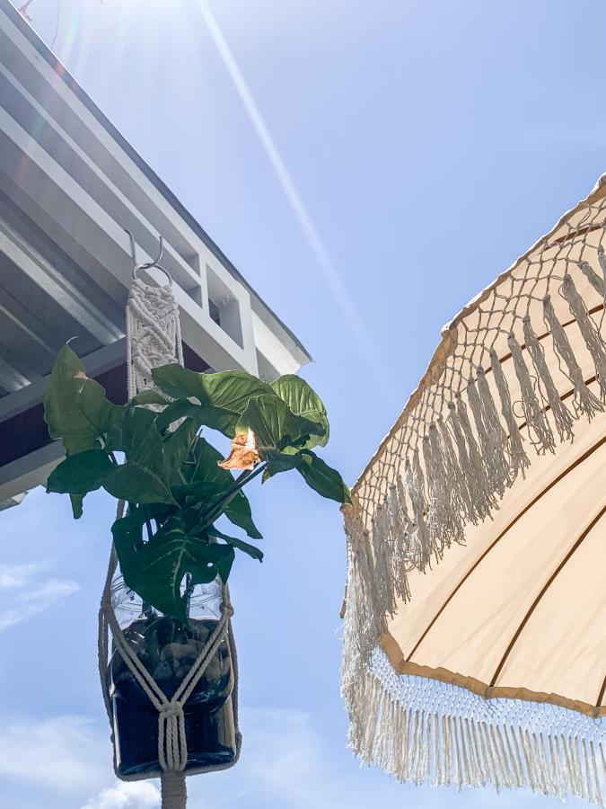 Tropical Paradiso Homestay Баньювангі Екстер'єр фото